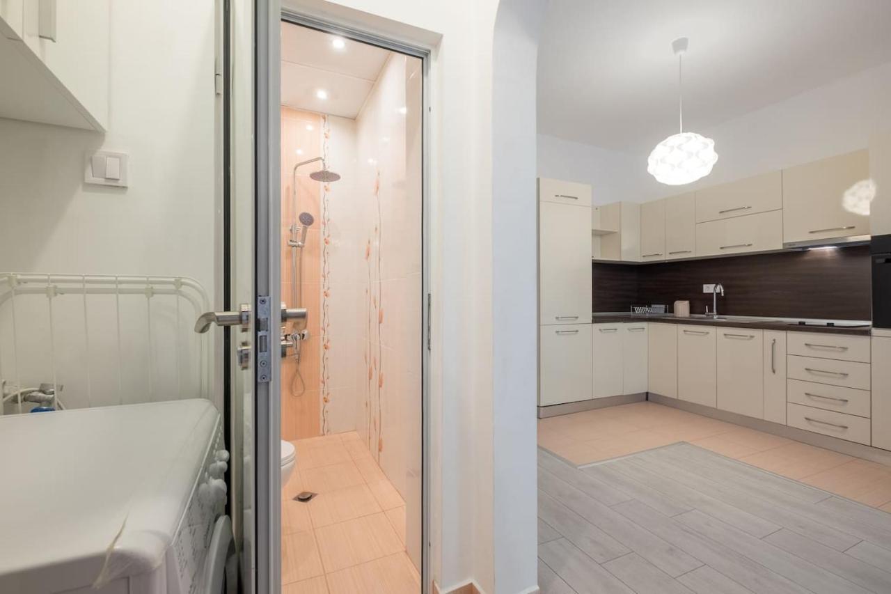 Your Perfect Place To Stay On Vitosha Str Apt Sofia Exterior photo