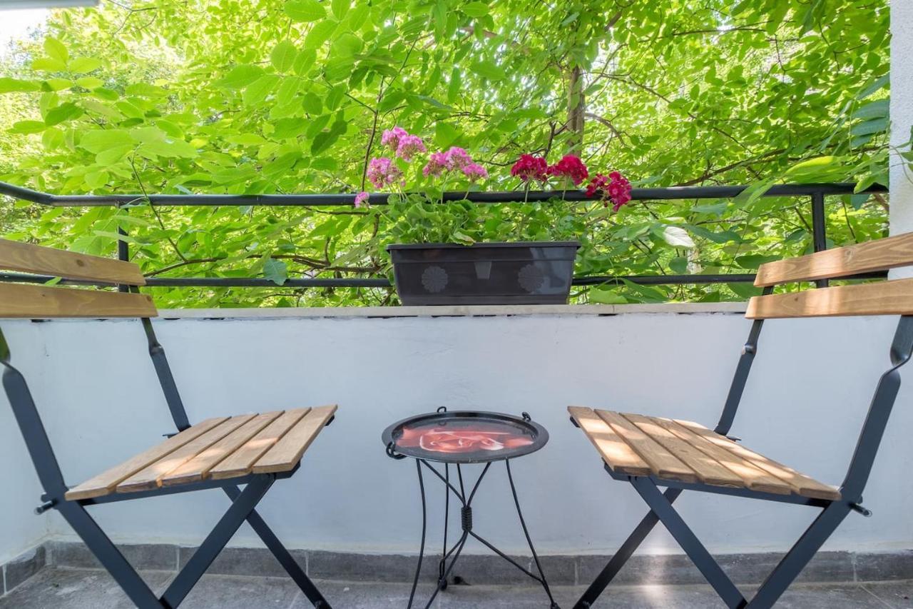 Your Perfect Place To Stay On Vitosha Str Apt Sofia Exterior photo