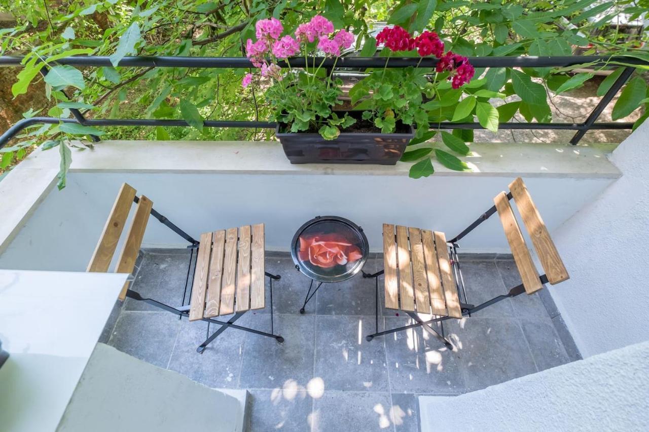 Your Perfect Place To Stay On Vitosha Str Apt Sofia Exterior photo